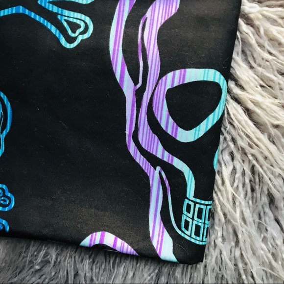 Betsey Johnson Skull Black & Purple Shower Curtain - Picture 5 of 8